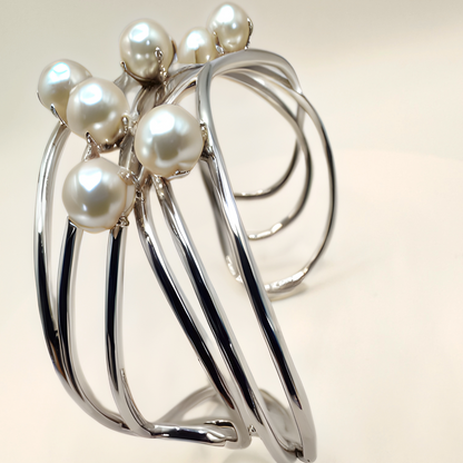 Elegance Pearl Chunky Cuff